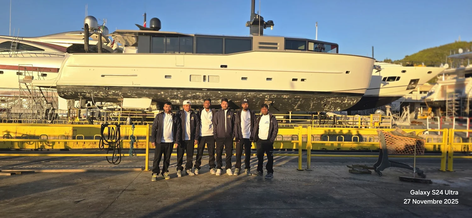 Una parte del nostro team Navycolor Verniciature